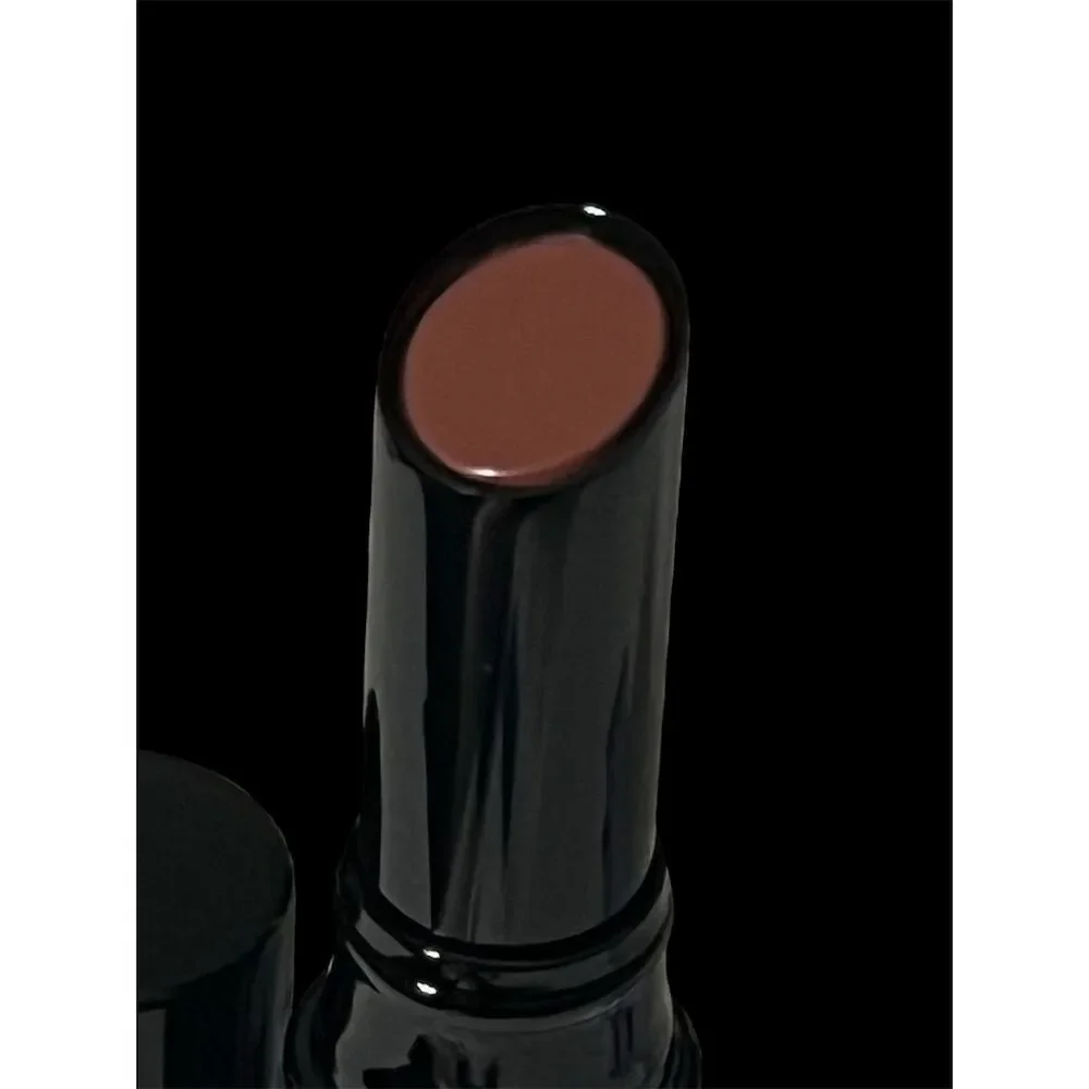Saie Lip Blur Matte Lipstick Nouveau Blurring Effect 2.5g